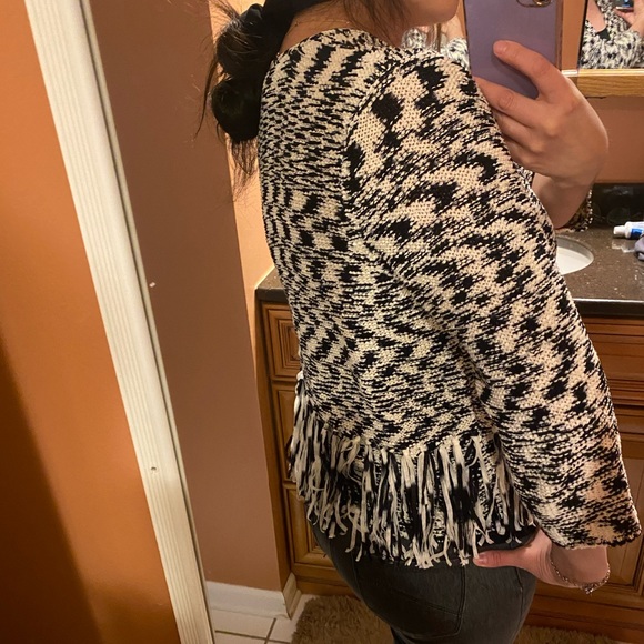 CHICO'S BLACK & WHITE STRIPEY FRINGE SANYA CARDIGAN SWEATER $109 SIZE 1 BOHO - Picture 12 of 12